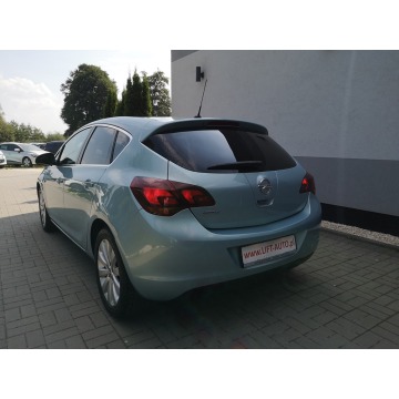 Opel Astra 2010,  1.6 benzyna - Na sprzedaż za 22 900 zł - Strzegom - zdjęcie 8