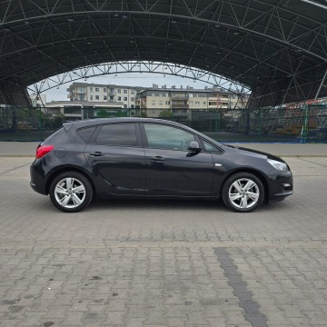 Opel Astra  Hatchback 2013,  1.4 benzyna - Na sprzedaż za 23 900 zł - Ostrów Mazowiecka - zdjęcie 11
