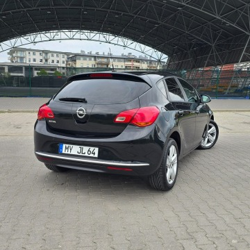 Opel Astra  Hatchback 2013,  1.4 benzyna - Na sprzedaż za 23 900 zł - Ostrów Mazowiecka - zdjęcie 12