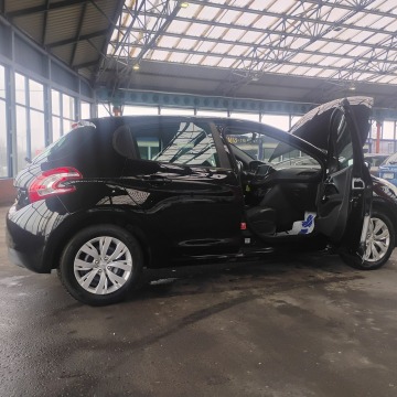 Peugeot 208  Hatchback 2013,  1.4 diesel - Na sprzedaż za 19 700 zł - Mysłowice - zdjęcie 6
