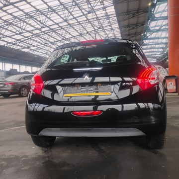 Peugeot 208  Hatchback 2013,  1.4 diesel - Na sprzedaż za 19 700 zł - Mysłowice - zdjęcie 8