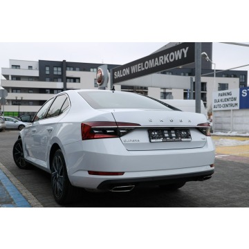 Skoda Superb  Liftback 2021,  2.0 benzyna, automat - Na sprzedaż za 99 900 zł - Tychy - zdjęcie 8