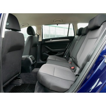 Volkswagen Passat 2019,  2.0 diesel - Na sprzedaż za 59 900 zł - Goczałkowice-Zdrój - zdjęcie 8