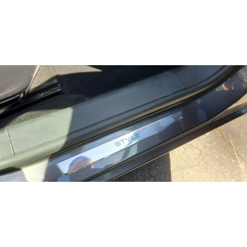Peugeot 308  Hatchback 2018,  1.2 benzyna - Na sprzedaż za 22 999 zł - Pleszew - zdjęcie 5