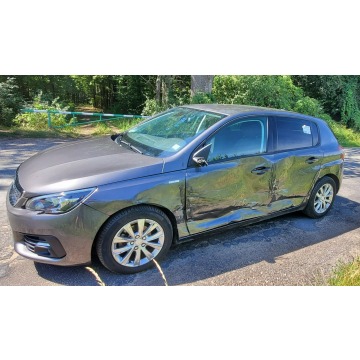Peugeot 308  Hatchback 2018,  1.2 benzyna - Na sprzedaż za 22 999 zł - Pleszew - zdjęcie 9