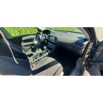 Peugeot 308  Hatchback 2018,  1.2 benzyna - Na sprzedaż za 22 999 zł - Pleszew - zdjęcie 6