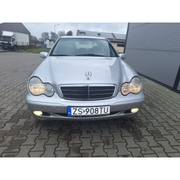 Mercedes - Benz C-klasa  Sedan/Limuzyna 2003,  2.1 diesel, automat - Na sprzedaż za 17 900 zł - Stargard - zdjęcie 4