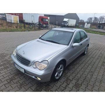 Mercedes - Benz C-klasa  Sedan/Limuzyna 2003,  2.1 diesel, automat - Na sprzedaż za 17 900 zł - Stargard - zdjęcie 11