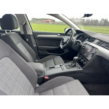 Volkswagen Passat 2020,  1.6 diesel, automat - Na sprzedaż za 61 900 zł - Margonin - zdjęcie 10