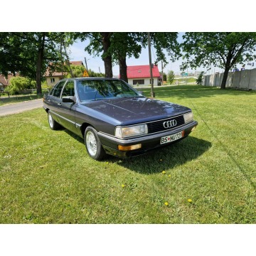 Audi   Sedan/Limuzyna 1986,  2.2 benzyna - Na sprzedaż za 32 500 zł - Strobice - zdjęcie 7