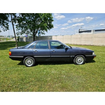 Audi   Sedan/Limuzyna 1986,  2.2 benzyna - Na sprzedaż za 32 500 zł - Strobice - zdjęcie 8