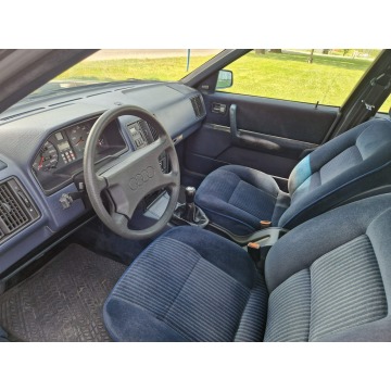 Audi   Sedan/Limuzyna 1986,  2.2 benzyna - Na sprzedaż za 32 500 zł - Strobice - zdjęcie 12
