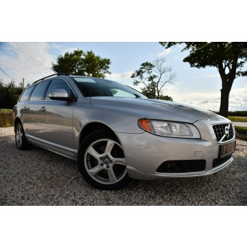 Volvo V70 2010,  2.4 diesel, automat - Na sprzedaż za 26 999 zł - Nowe Sójki - zdjęcie 7