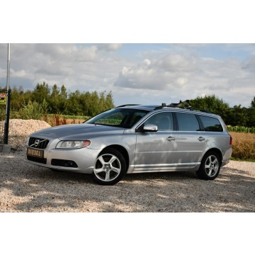 Volvo V70 2010,  2.4 diesel, automat - Na sprzedaż za 26 999 zł - Nowe Sójki - zdjęcie 9