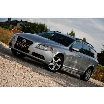 Volvo V70 2010,  2.4 diesel, automat - Na sprzedaż za 26 999 zł - Nowe Sójki - zdjęcie 12