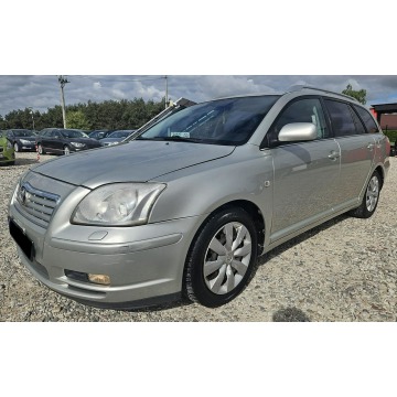 Toyota Avensis - 1,8 benzyna