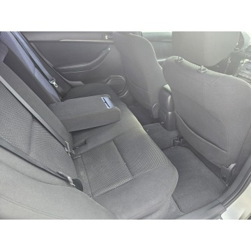 Toyota Avensis 2004,  1.8 benzyna - Na sprzedaż za 4 900,00 zł - Kutno - zdjęcie 8