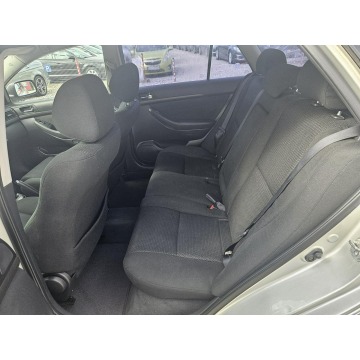 Toyota Avensis 2004,  1.8 benzyna - Na sprzedaż za 4 900,00 zł - Kutno - zdjęcie 7