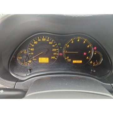Toyota Avensis 2004,  1.8 benzyna - Na sprzedaż za 4 900,00 zł - Kutno - zdjęcie 12