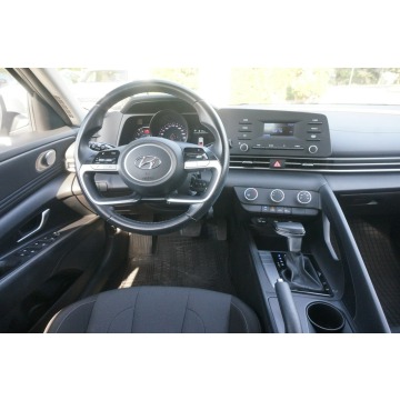 Hyundai Elantra  Sedan/Limuzyna 2022,  1.6 benzyna, automat - Na sprzedaż za 55 200 zł - Poznań - zdjęcie 11
