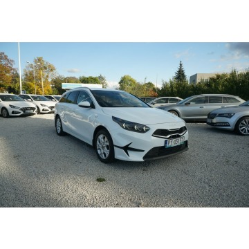 Kia Ceed 2022,  1.5 benzyna - Na sprzedaż za 51 000 zł - Poznań - zdjęcie 4