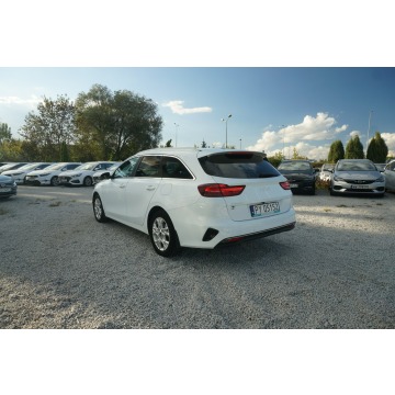 Kia Ceed 2022,  1.5 benzyna - Na sprzedaż za 51 000 zł - Poznań - zdjęcie 8