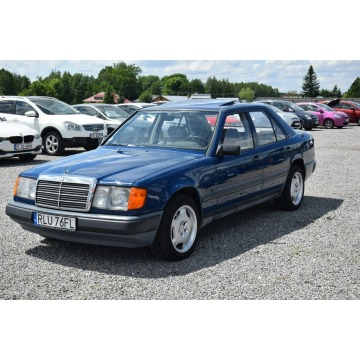 Mercedes W124 - 2.0B Klima/ Szyberdach/ Grzane Fotele !