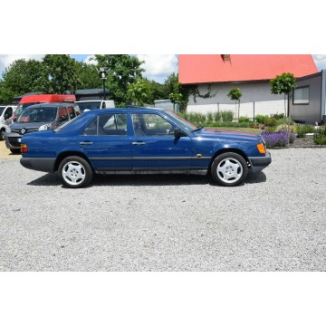 Mercedes - Benz W124  Sedan/Limuzyna 1988,  2.0 benzyna - Na sprzedaż za 24 900 zł - Tarnogród - zdjęcie 4