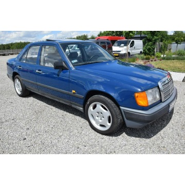 Mercedes - Benz W124  Sedan/Limuzyna 1988,  2.0 benzyna - Na sprzedaż za 24 900 zł - Tarnogród - zdjęcie 5