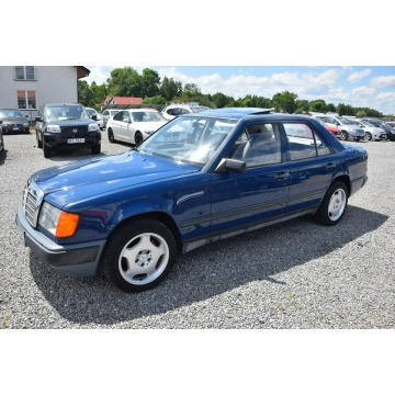 Mercedes - Benz W124  Sedan/Limuzyna 1988,  2.0 benzyna - Na sprzedaż za 24 900 zł - Tarnogród - zdjęcie 8