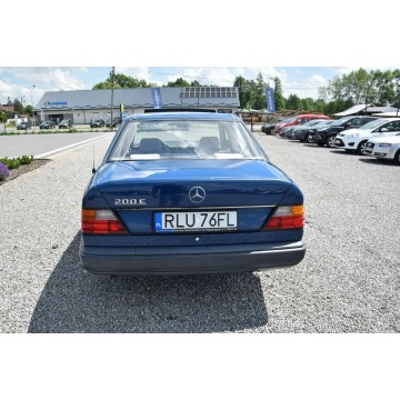 Mercedes - Benz W124  Sedan/Limuzyna 1988,  2.0 benzyna - Na sprzedaż za 24 900 zł - Tarnogród - zdjęcie 10