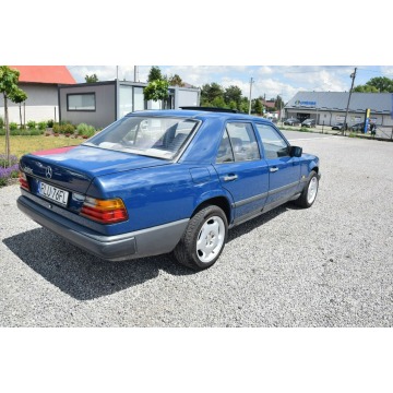 Mercedes - Benz W124  Sedan/Limuzyna 1988,  2.0 benzyna - Na sprzedaż za 24 900 zł - Tarnogród - zdjęcie 11