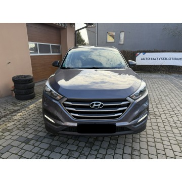 Hyundai Tucson  SUV 2016,  1.6 benzyna - Na sprzedaż za 57 900 zł - Orzech - zdjęcie 2
