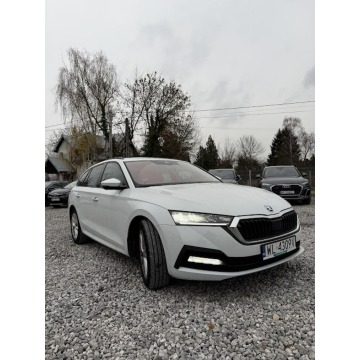Skoda Octavia 2023,  1.5 benzyna, automat - Na sprzedaż za 94 900 zł - Warszawa - zdjęcie 3