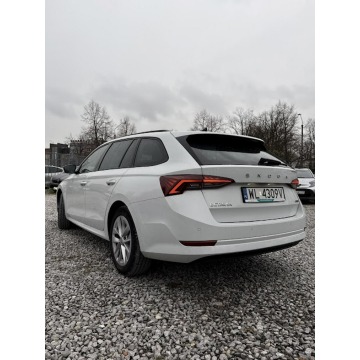 Skoda Octavia 2023,  1.5 benzyna, automat - Na sprzedaż za 94 900 zł - Warszawa - zdjęcie 8