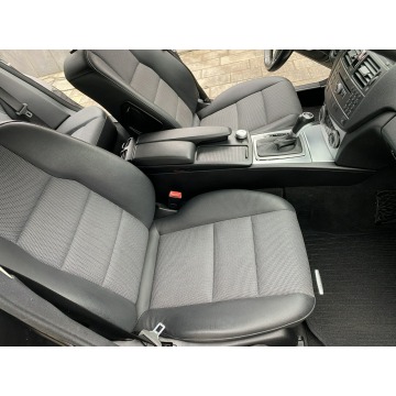 Mercedes - Benz C-klasa 2009,  1.8 benzyna, automat - Na sprzedaż za 25 900 zł - Poznań - zdjęcie 5
