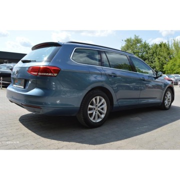 Volkswagen Passat  Kombi 2015,  1.5 benzyna - Na sprzedaż za 52 999 zł - Warszawa - zdjęcie 3