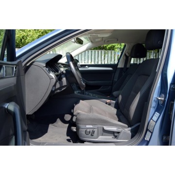 Volkswagen Passat  Kombi 2015,  1.5 benzyna - Na sprzedaż za 52 999 zł - Warszawa - zdjęcie 5