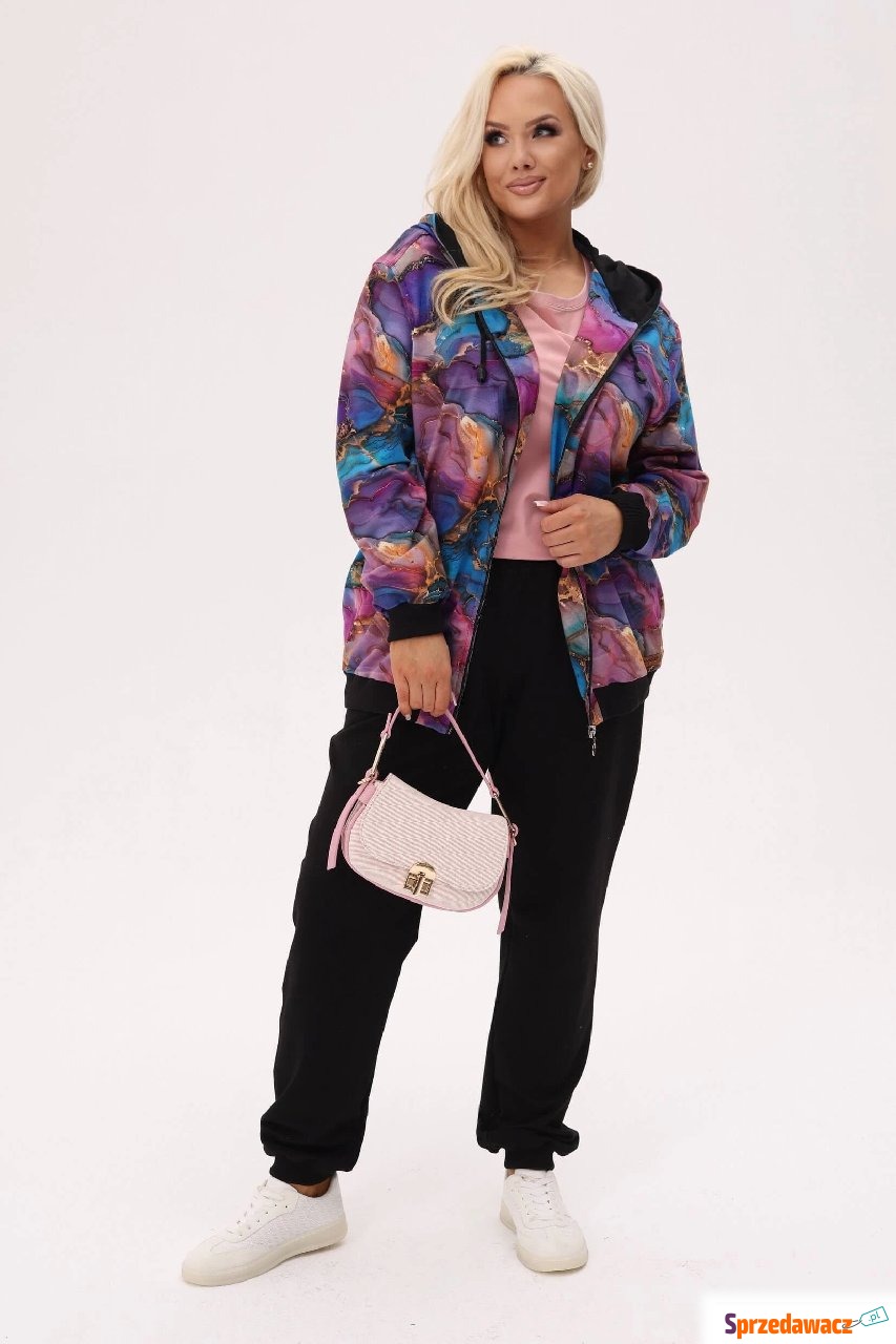 Dres Loretta z abstrakcyjnym p...