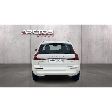 Volvo   SUV 2021,  2.0 hybryda, automat - Na sprzedaż za 99 800 zł - Warszawa - zdjęcie 4