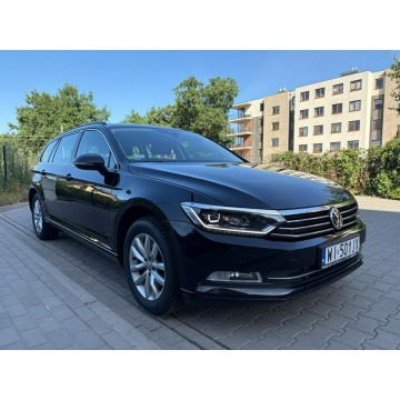 Volkswagen Passat 2019,  1.5 benzyna, automat - Na sprzedaż za 69 900 zł - Warszawa - zdjęcie 4