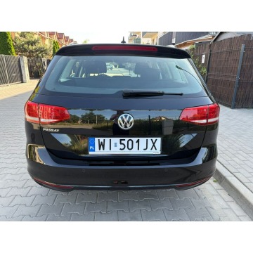 Volkswagen Passat 2019,  1.5 benzyna, automat - Na sprzedaż za 69 900 zł - Warszawa - zdjęcie 8
