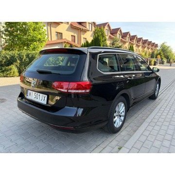 Volkswagen Passat 2019,  1.5 benzyna, automat - Na sprzedaż za 69 900 zł - Warszawa - zdjęcie 6