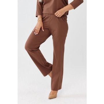 Karmelowe spodnie Florina - prosta nogawka i kieszenie po bokach PLUS SIZE XXL OVERSIZE JESIEŃ