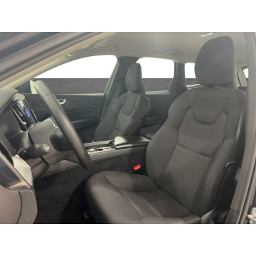 Volvo   SUV 2021,  2.0 benzyna, automat - Na sprzedaż za 99 400 zł - Warszawa - zdjęcie 10