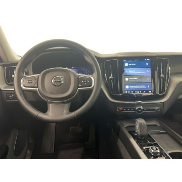 Volvo   SUV 2021,  2.0 benzyna, automat - Na sprzedaż za 99 400 zł - Warszawa - zdjęcie 9