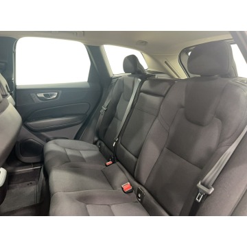 Volvo   SUV 2021,  2.0 benzyna, automat - Na sprzedaż za 99 400 zł - Warszawa - zdjęcie 12