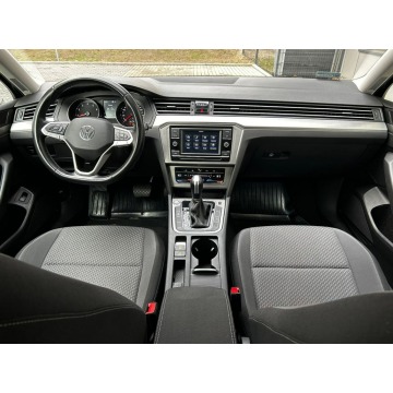 Volkswagen Passat  Sedan/Limuzyna 2020,  1.5 benzyna, automat - Na sprzedaż za 71 500 zł - Warszawa - zdjęcie 12