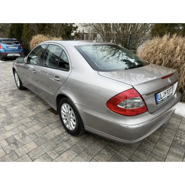 Mercedes - Benz E-klasa  Sedan/Limuzyna 2006,  1.8 benzyna, automat - Na sprzedaż za 29 900 zł - Poznań - zdjęcie 2