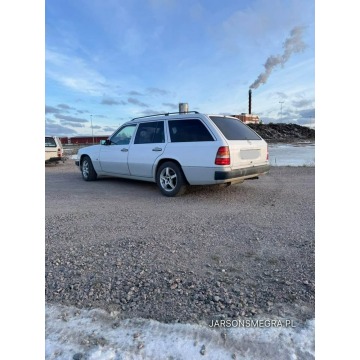 Mercedes - Benz E-klasa 1990,  2.3 benzyna - Na sprzedaż za 29 000 zł - Skoczów - zdjęcie 2